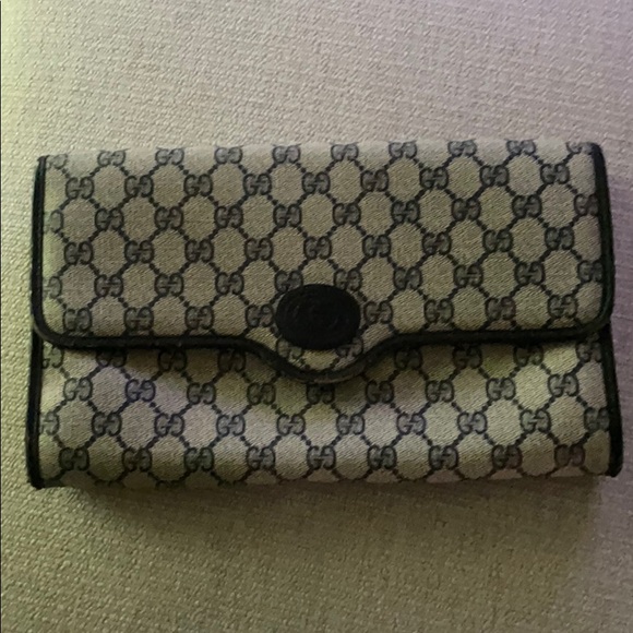 Authentic vintage Gucci clutch - Picture 1 of 4